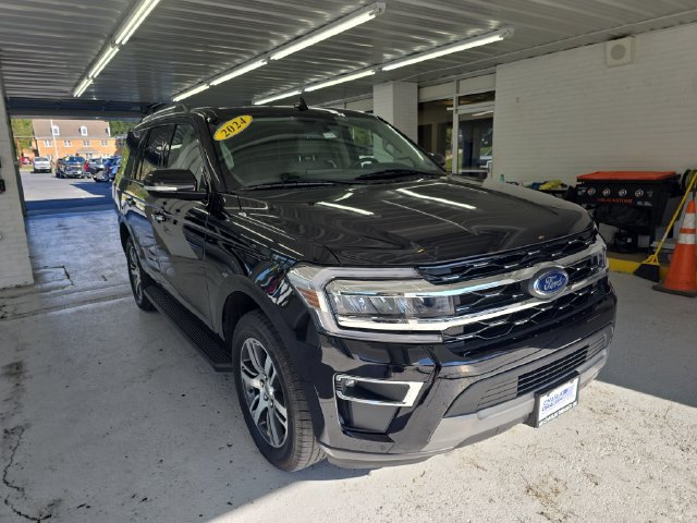 Used 2024 Ford Expedition Limited AWD/4WD image 7