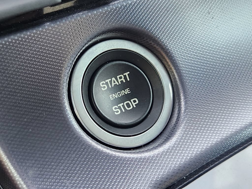 Used 2020 Jaguar F-TYPE Coupe RWD image 12