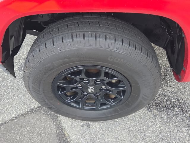 Used 2021 Toyota Tacoma SR5 RWD image 16