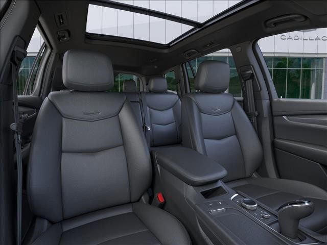 New 2025 Cadillac XT6 Luxury FWD image 16