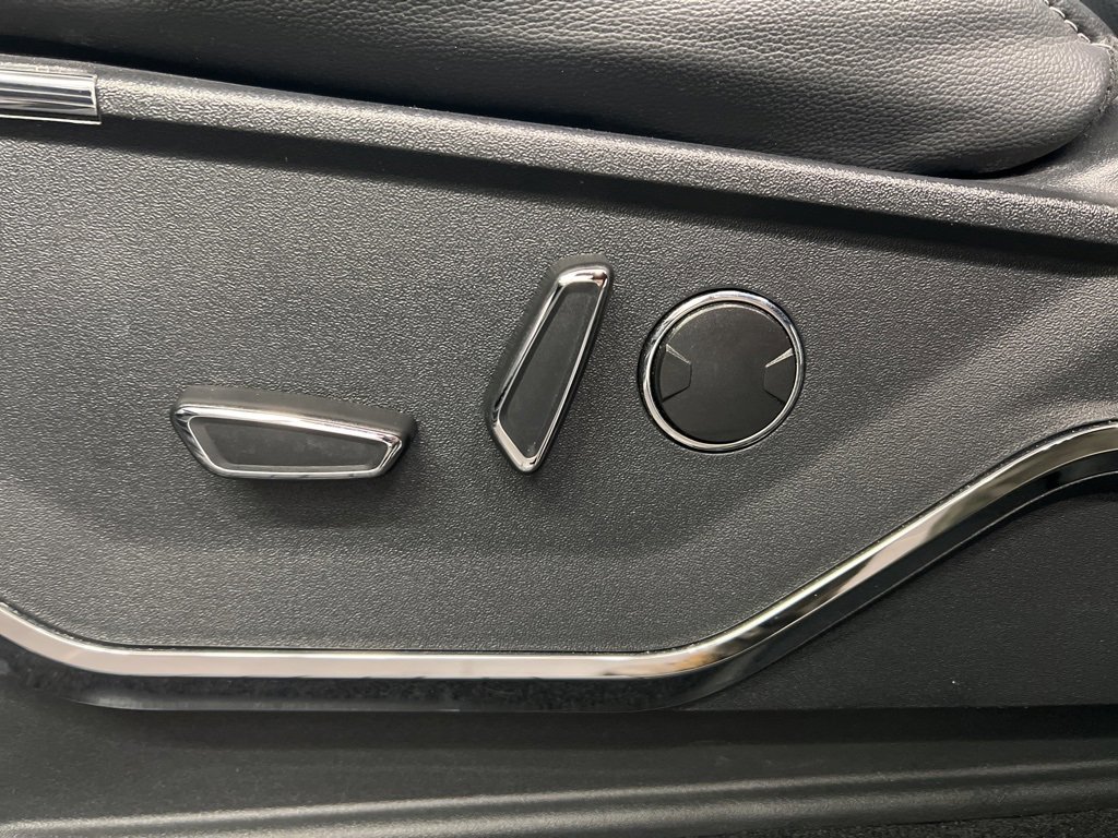 Certified 2023 Ford F150 Lariat w/ Equipment Group 502A High image 31