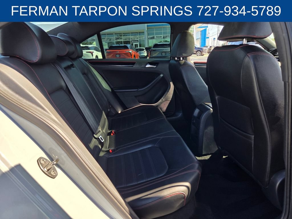 Used 2017 Volkswagen Jetta GLI FWD image 18