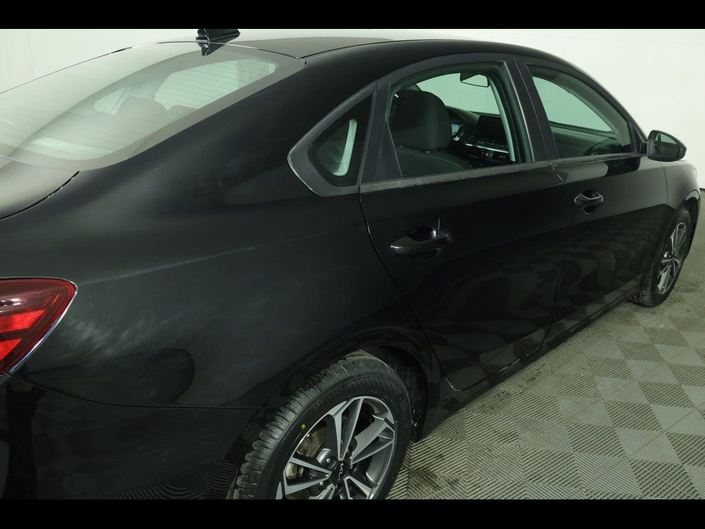 Used 2024 Kia Forte LXS image 15