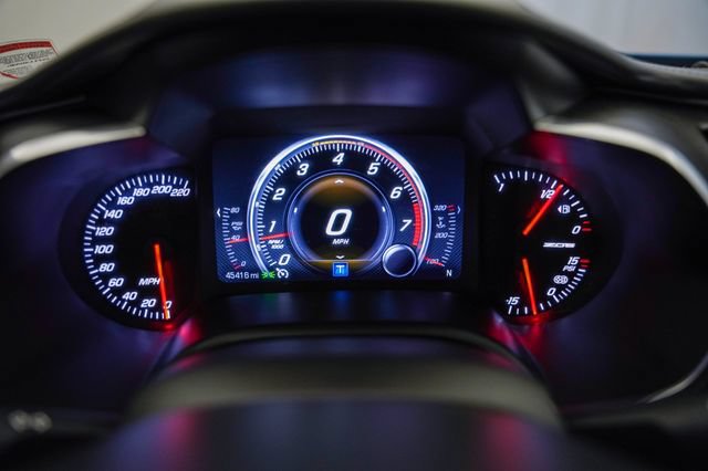 Used 2015 Chevrolet Corvette Z06 w/ 3LZ Preferred Equipment Group RWD image 8