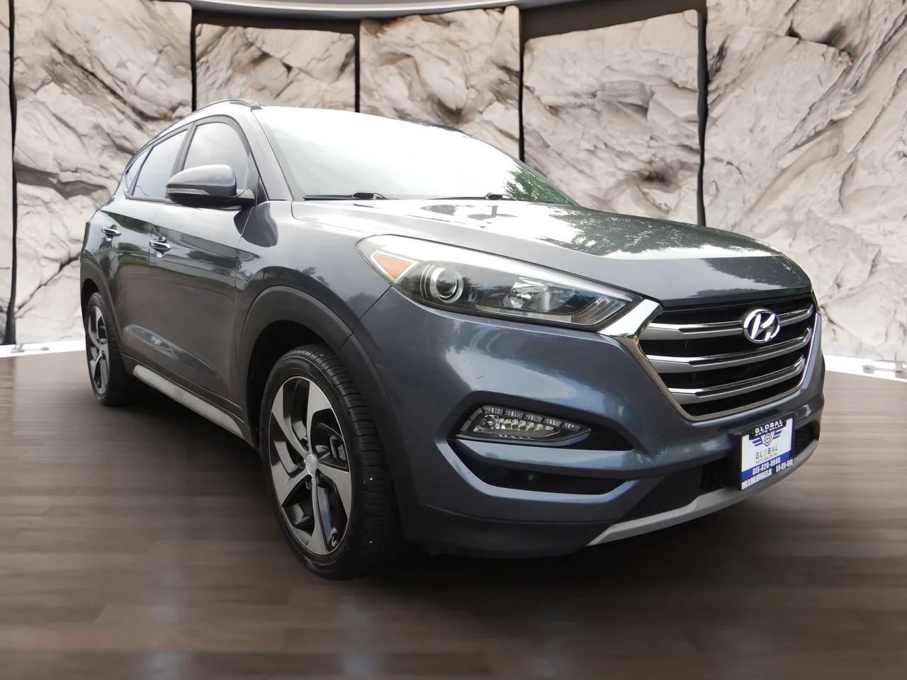 Used 2018 Hyundai Tucson Limited w/ Ultimate Package 02 AWD/4WD image 4
