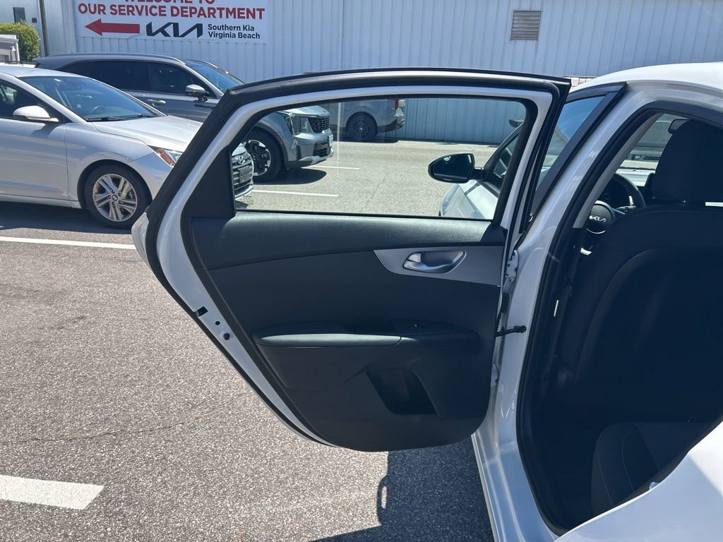 Used 2023 Kia Forte LXS FWD image 16