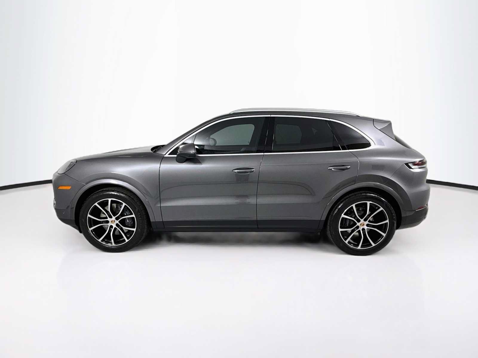 Used 2026 Porsche Cayenne AWD/4WD image 2