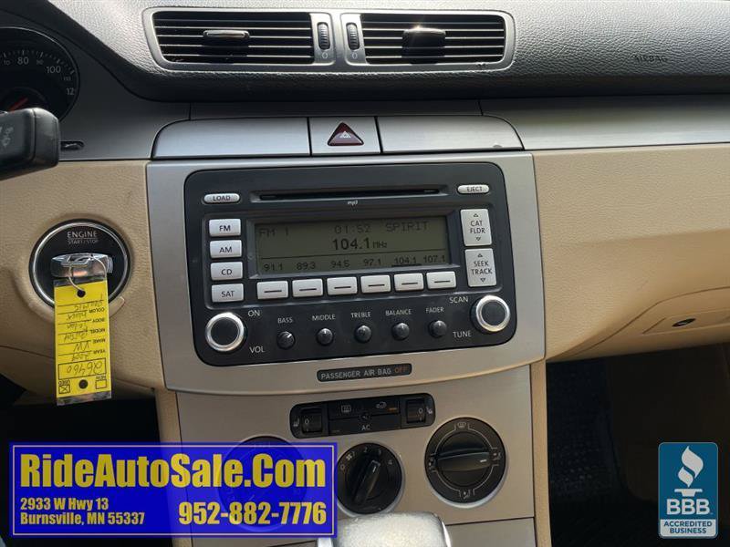 Used 2009 Volkswagen Passat Komfort FWD image 21