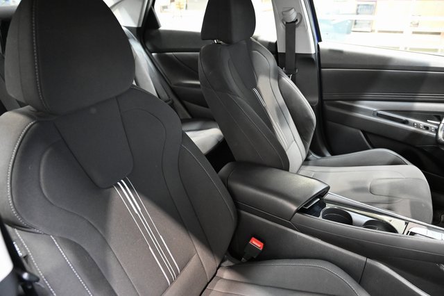 Used 2022 Hyundai Elantra SEL w/ Convenience Package image 8