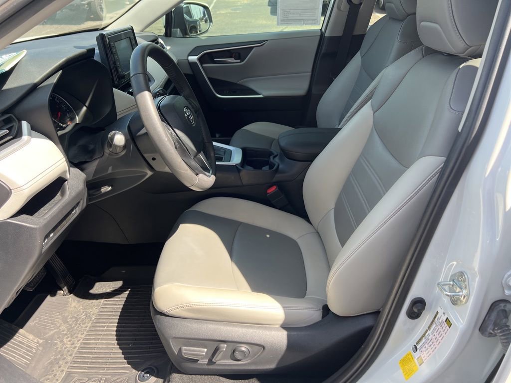 Used 2021 Toyota RAV4 XLE Premium FWD image 24