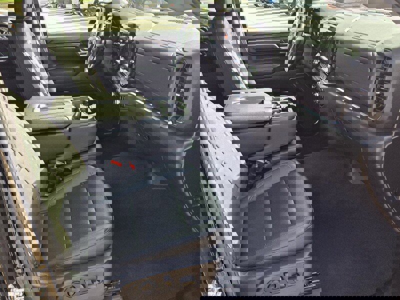 Used 2025 GMC Sierra 1500 SLT image 15