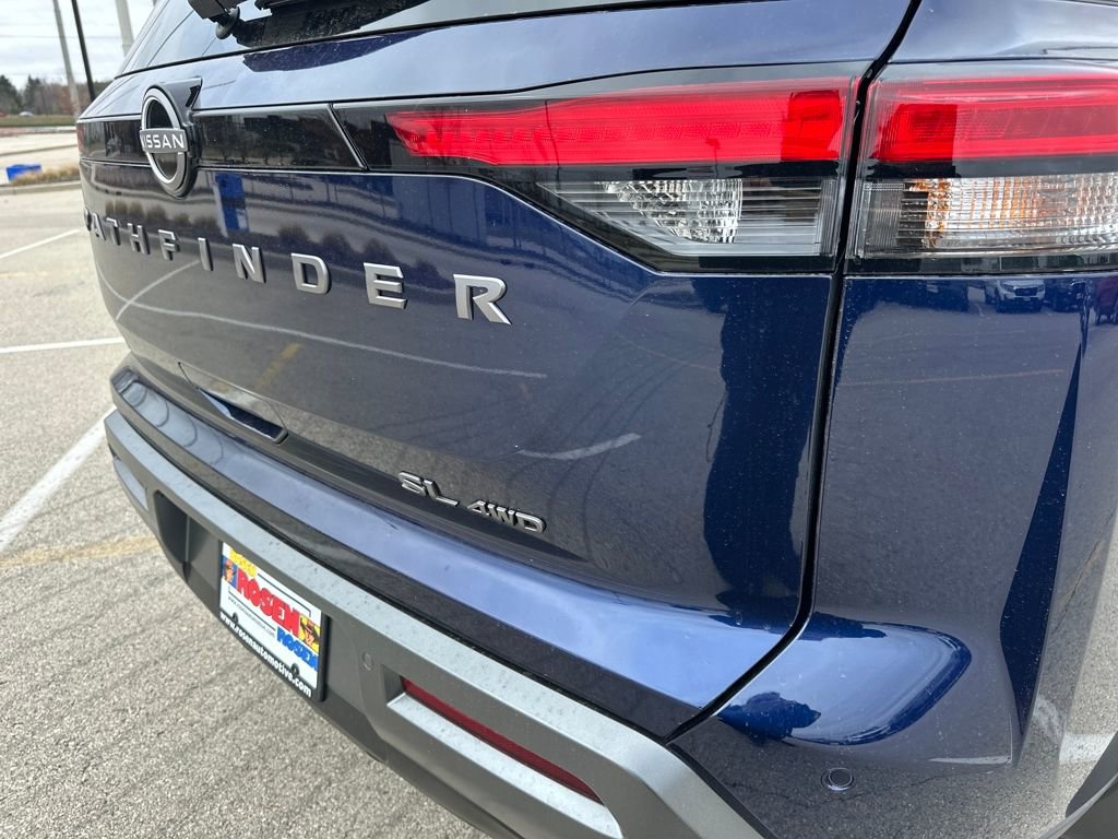 New 2026 Nissan Pathfinder SL AWD/4WD image 35