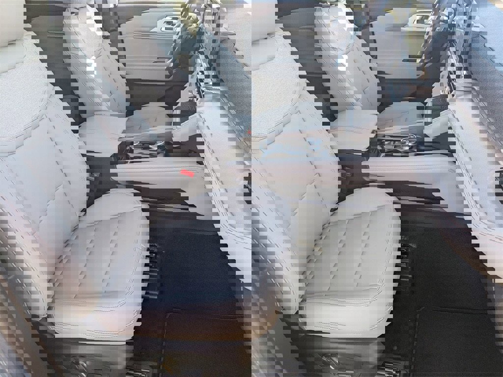 New 2026 Ford Explorer Active w/ Active Comfort Package image 21