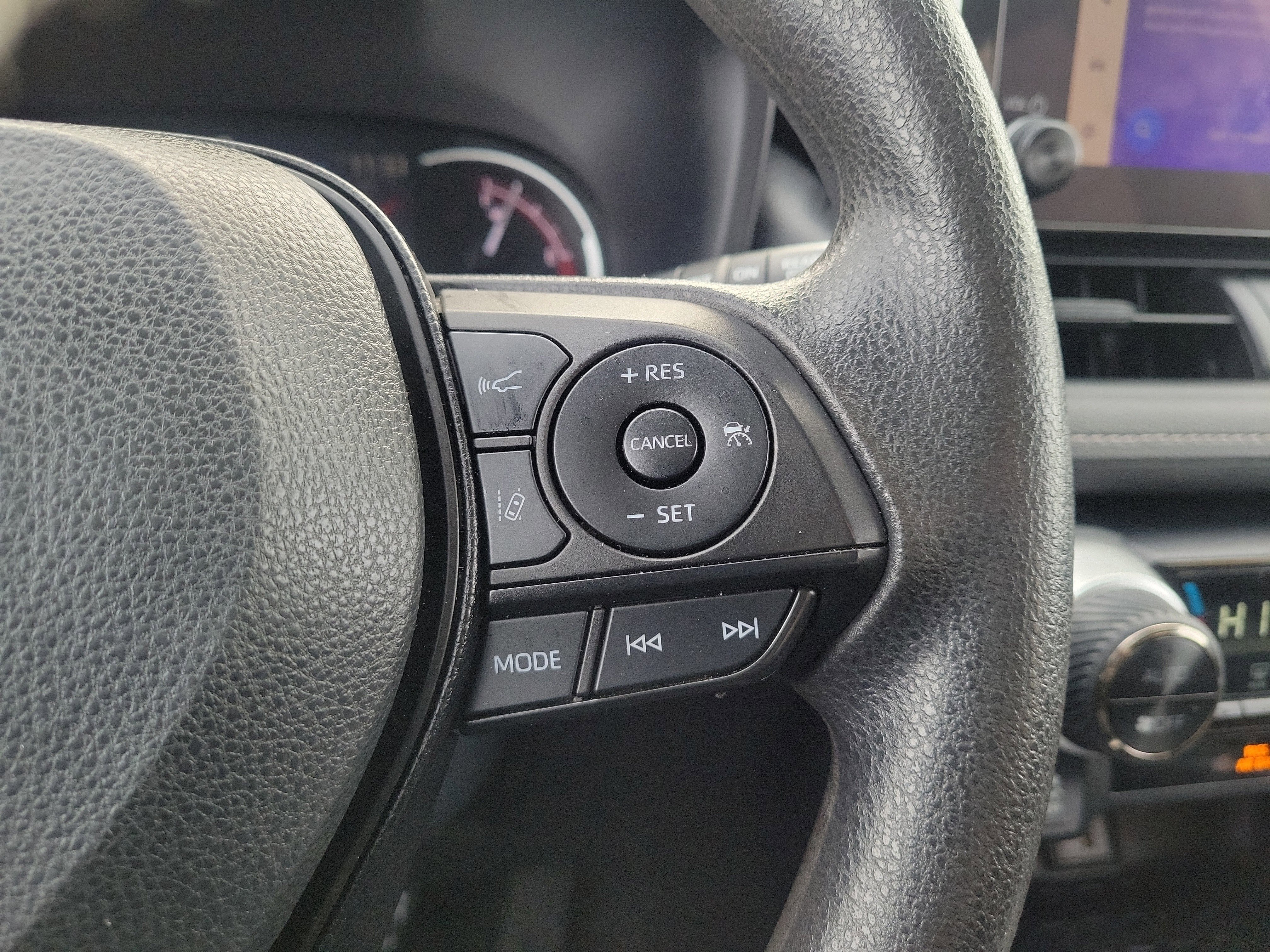 Used 2023 Toyota RAV4 XLE image 21