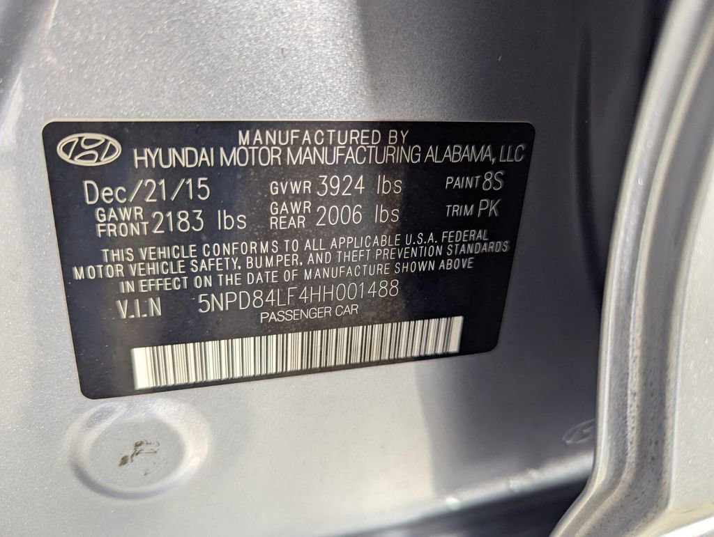 Used 2017 Hyundai Elantra SE image 30