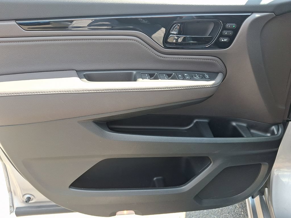 Used 2024 Honda Odyssey Touring image 12