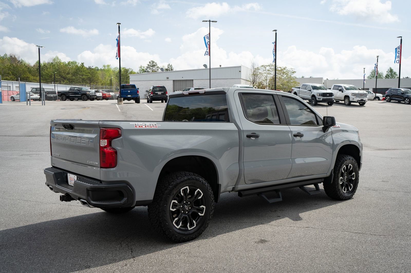 Used 2024 Chevrolet Silverado 1500 Custom Trail Boss image 10
