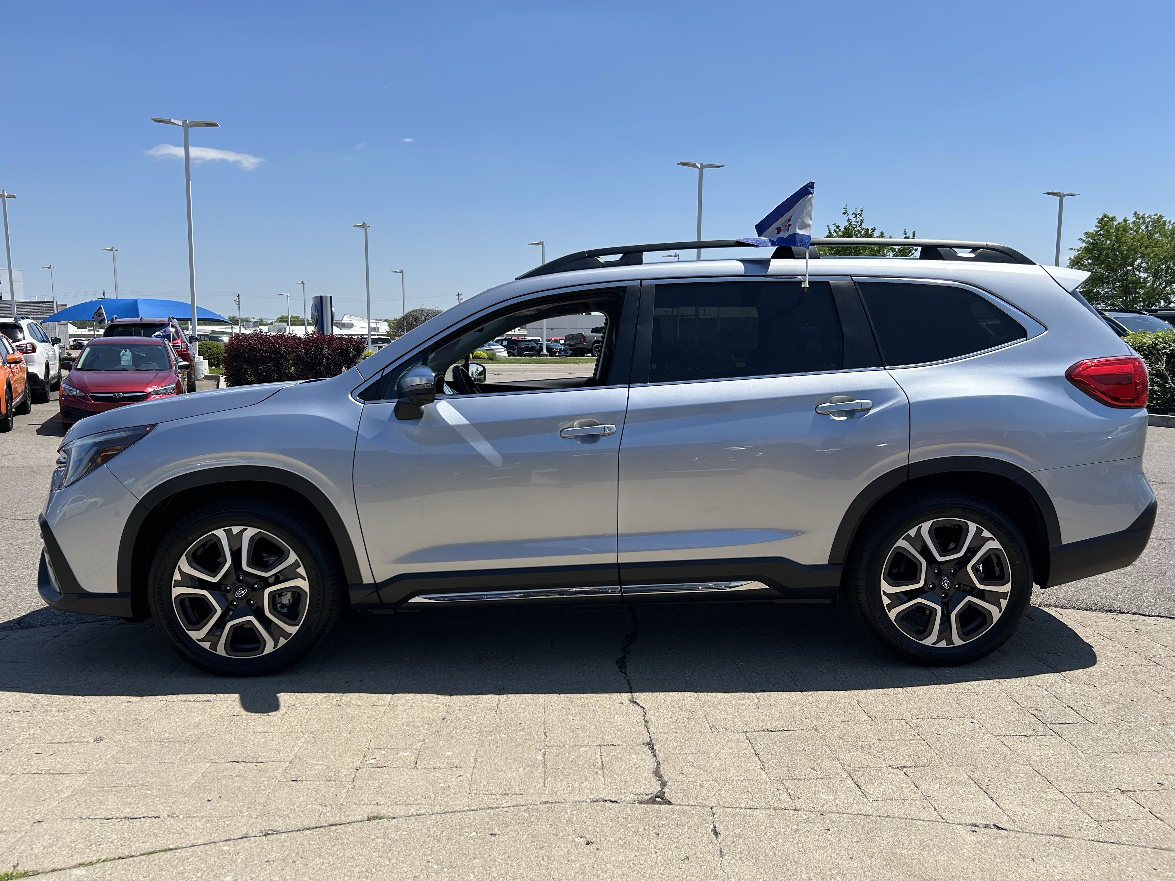 Certified 2023 Subaru Ascent Limited w/ Technology Package AWD/4WD image 4