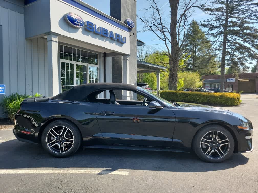 Used 2018 Ford Mustang Premium RWD image 35