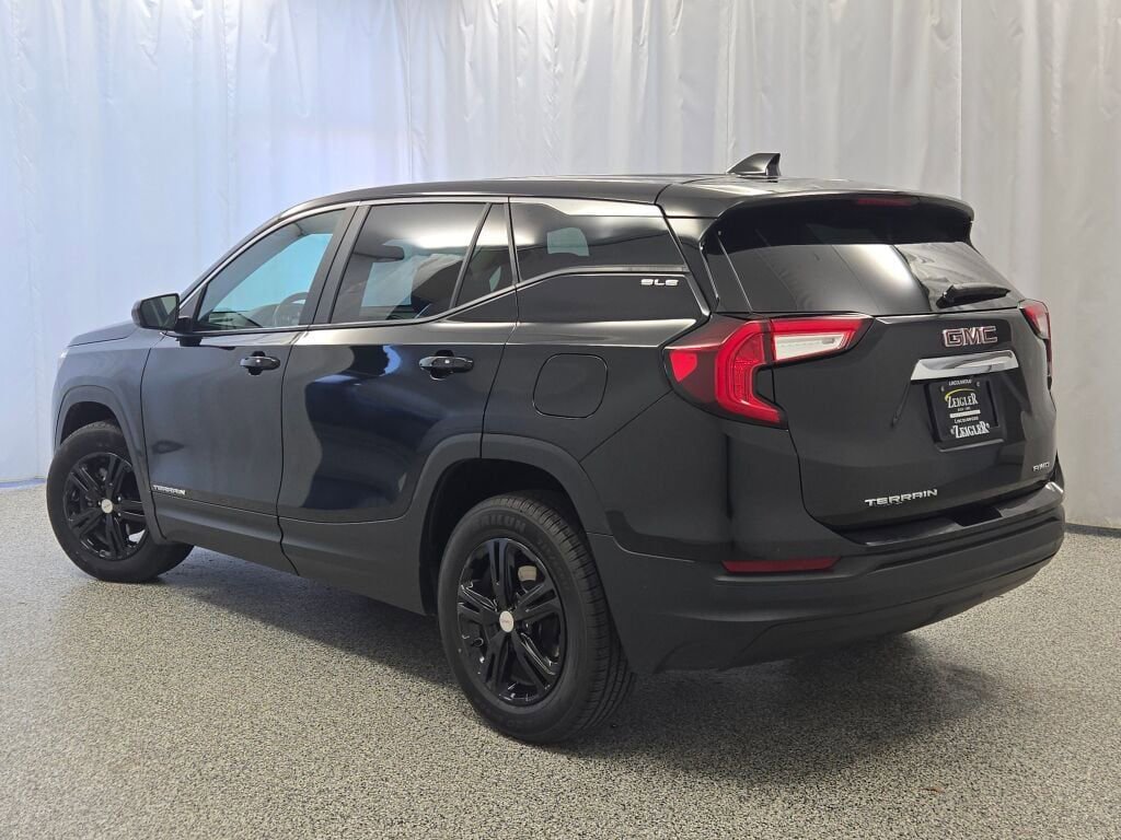 Certified 2024 GMC Terrain SLE image 15
