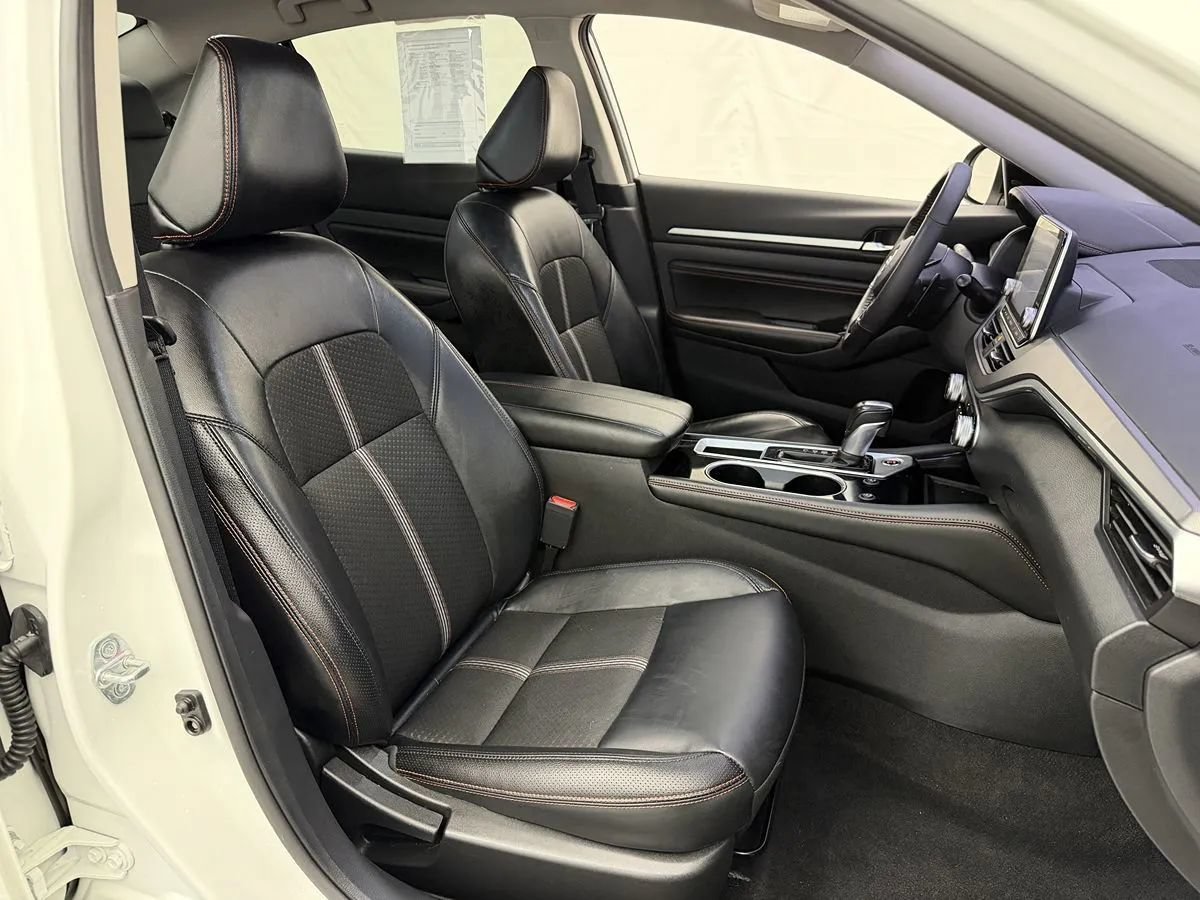 Used 2023 Nissan Altima 2.5 SR FWD image 22