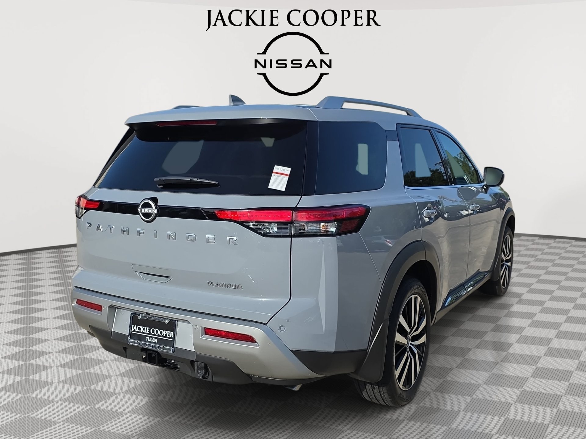 Used 2025 Nissan Pathfinder Platinum w/ Cargo Package FWD image 5