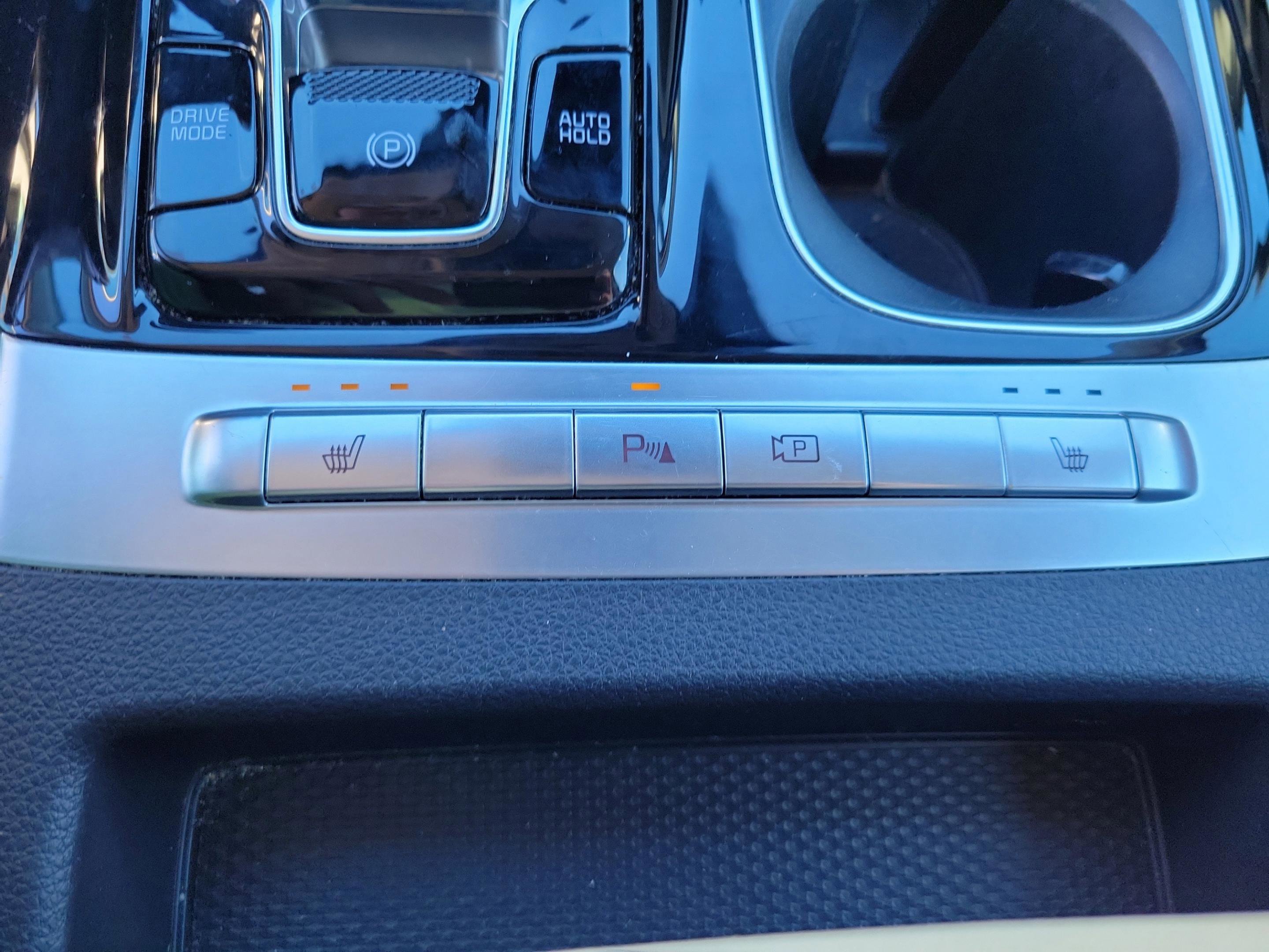 Used 2024 Kia Carnival EX image 33