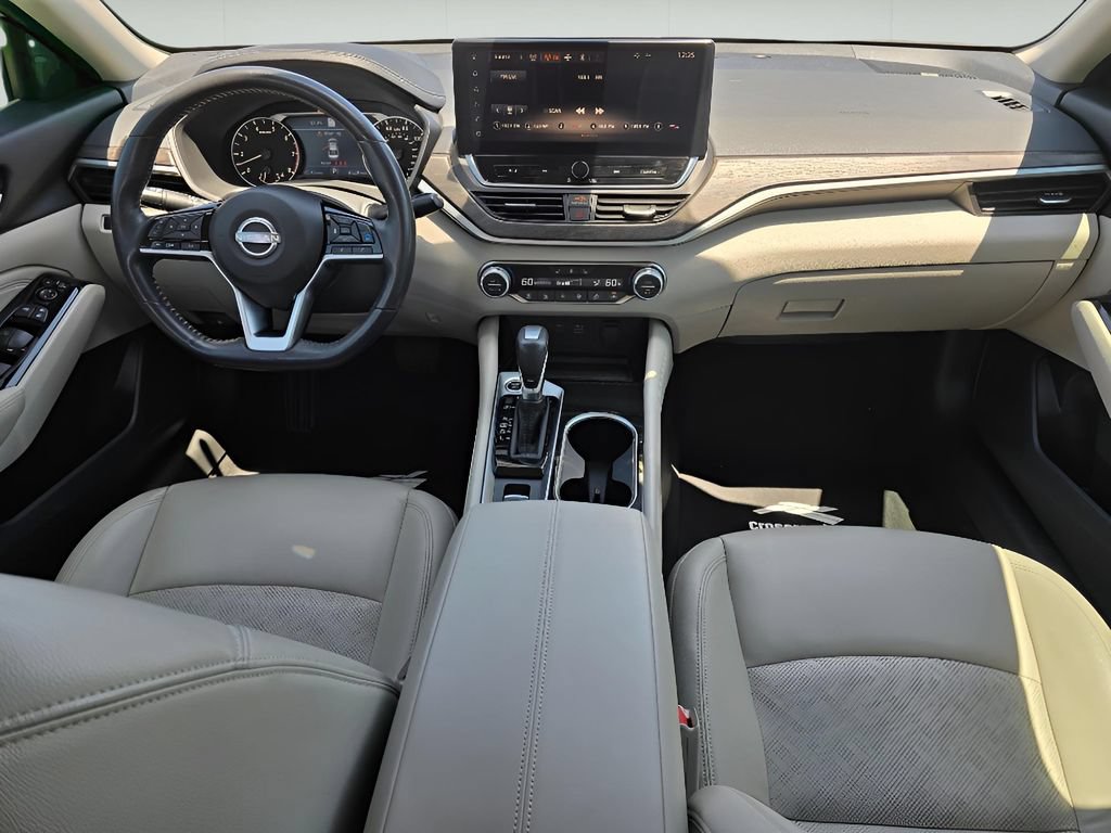 Used 2023 Nissan Altima 2.5 SL AWD/4WD image 16