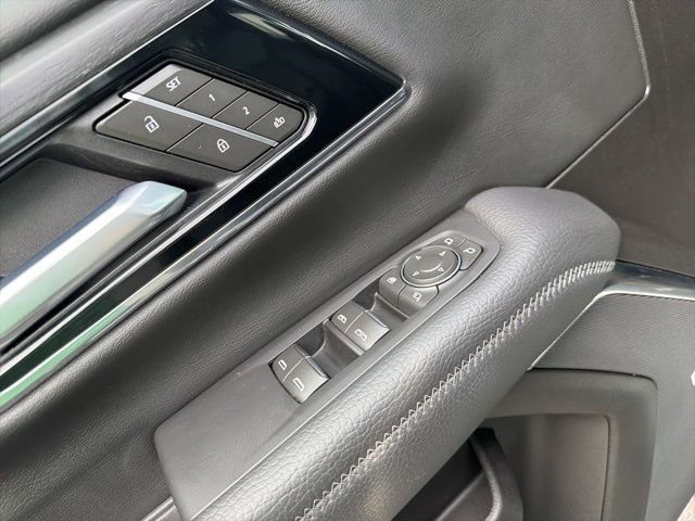 Used 2025 GMC Yukon Denali image 23