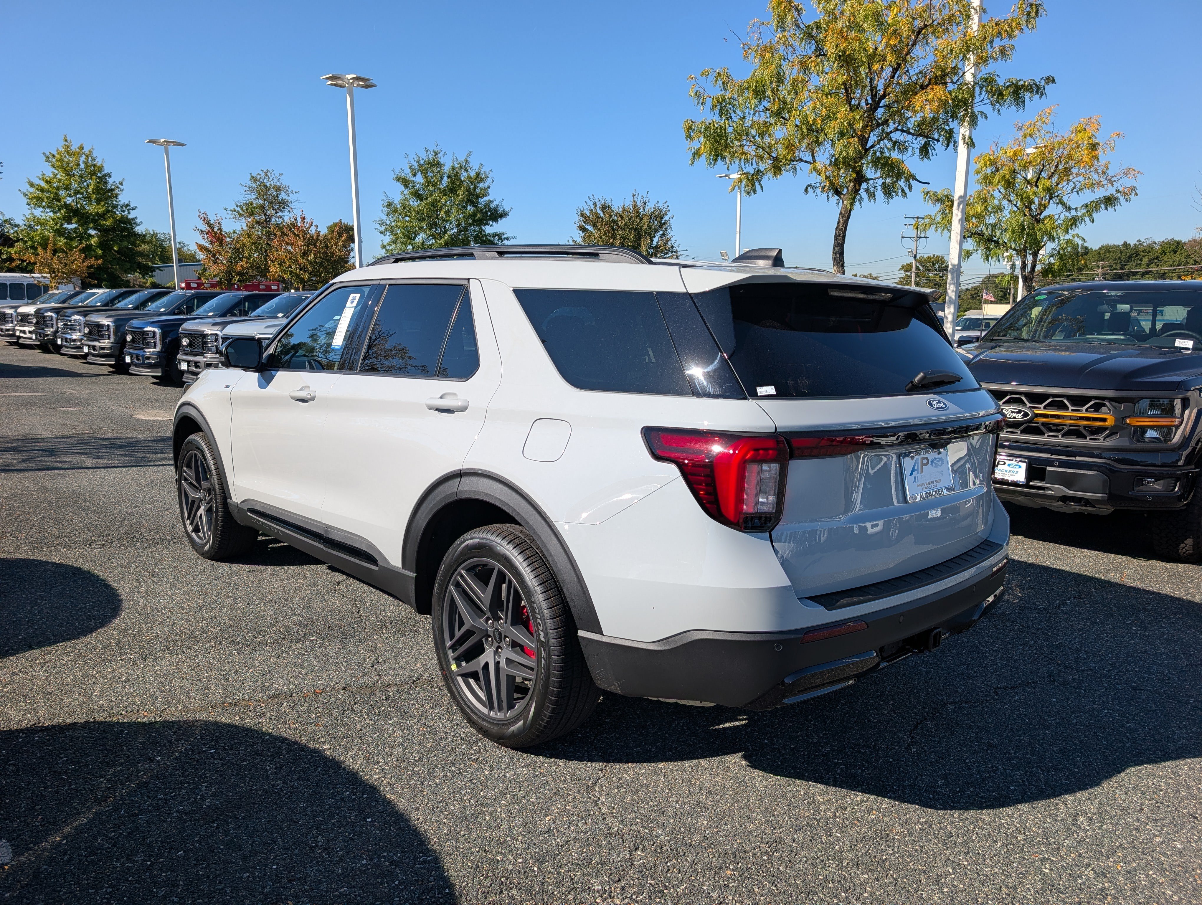 New 2027 Ford Explorer ST-Line w/ Premium Package AWD/4WD image 3