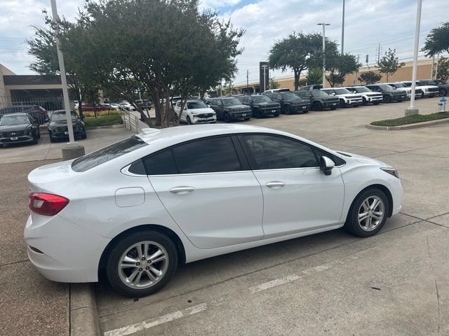 Used 2017 Chevrolet Cruze LT FWD image 7