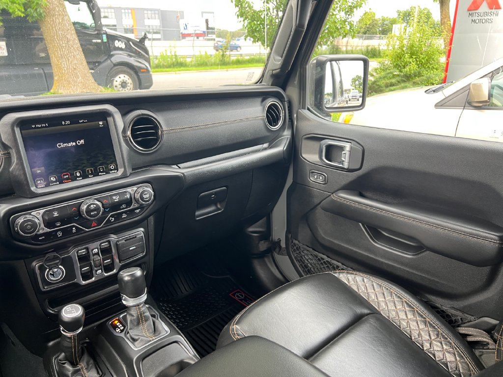 Used 2023 Jeep Gladiator Overland AWD/4WD image 39