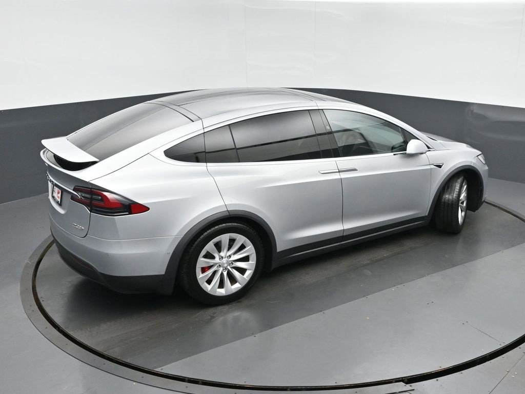Used 2018 Tesla Model X P100D image 32