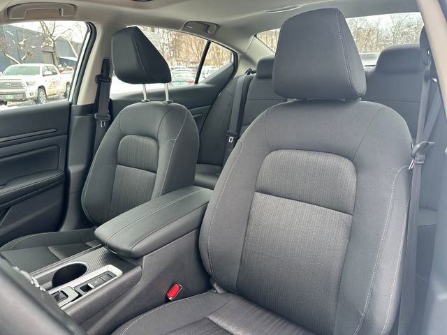 Used 2025 Nissan Altima 2.5 SV w/ SV Special Edition Package AWD/4WD image 8