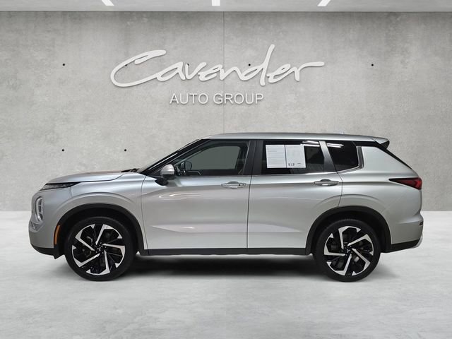 Used 2024 Mitsubishi Outlander SE image 13