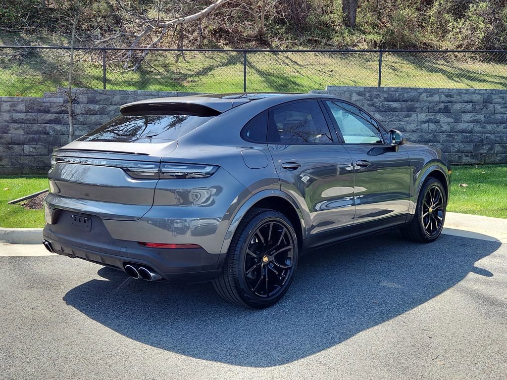 Used 2021 Porsche Cayenne S AWD/4WD image 2