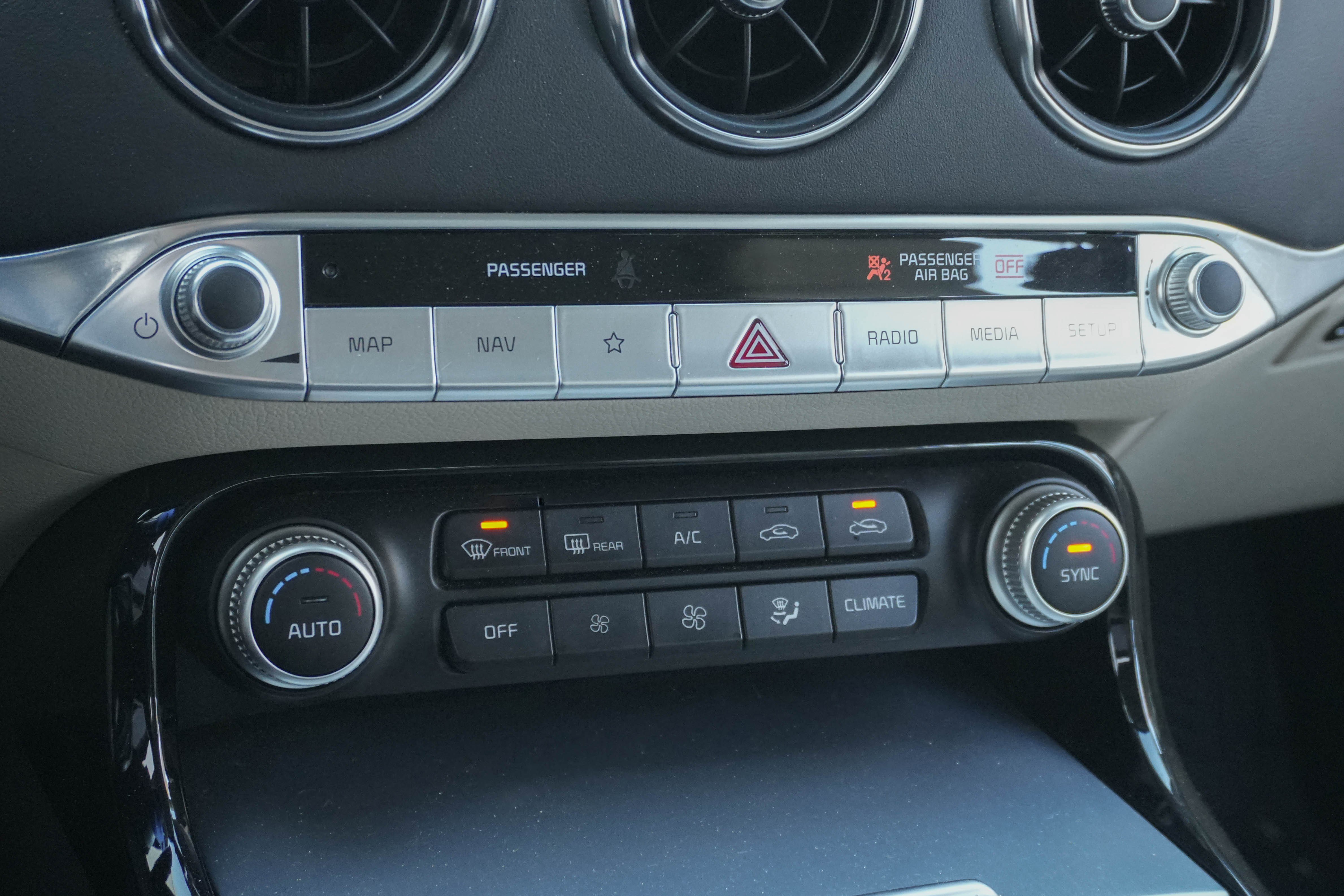 Used 2023 Kia Stinger GT2 image 24