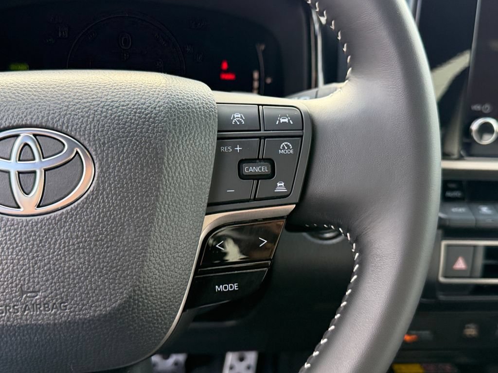 Used 2026 Toyota Camry SE w/ Convenience Package FWD image 20