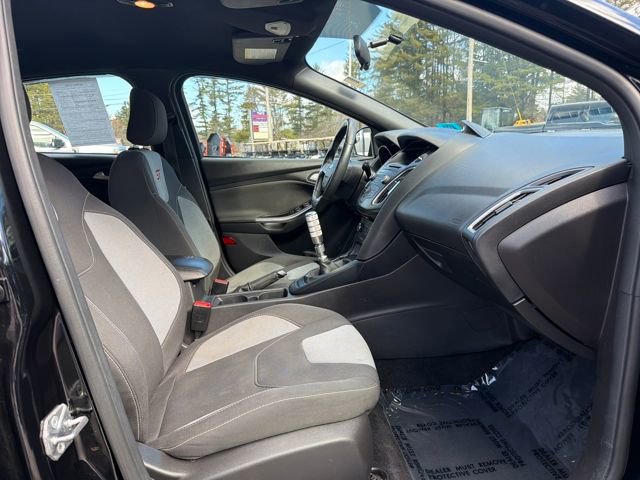 Used 2017 Ford Focus ST FWD image 25