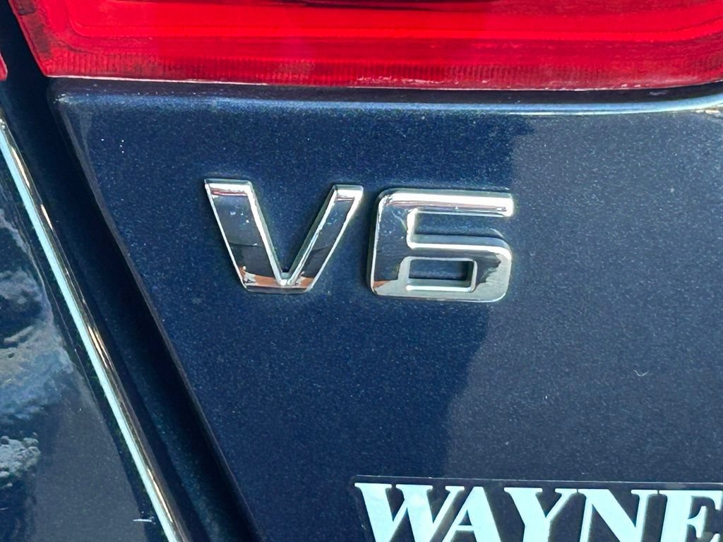 Used 2018 Chevrolet Impala LT w/ Sunroof and Spoiler Package FWD image 24