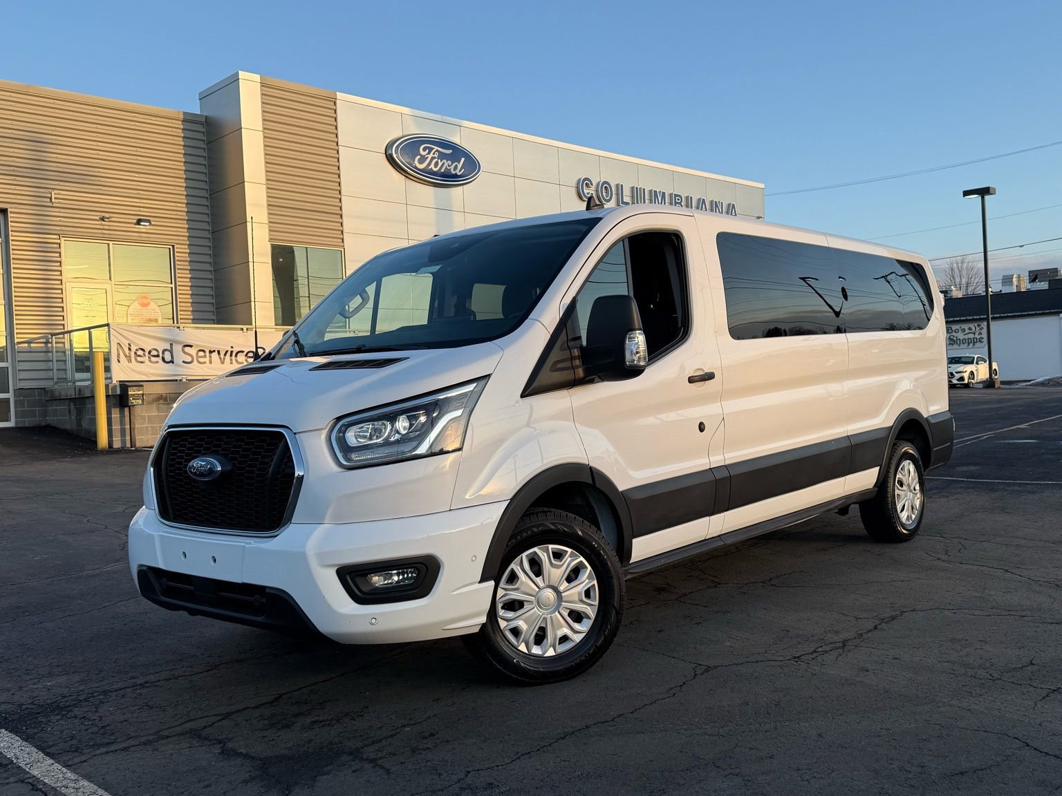 Used 2023 Ford Transit 350 XLT image 17