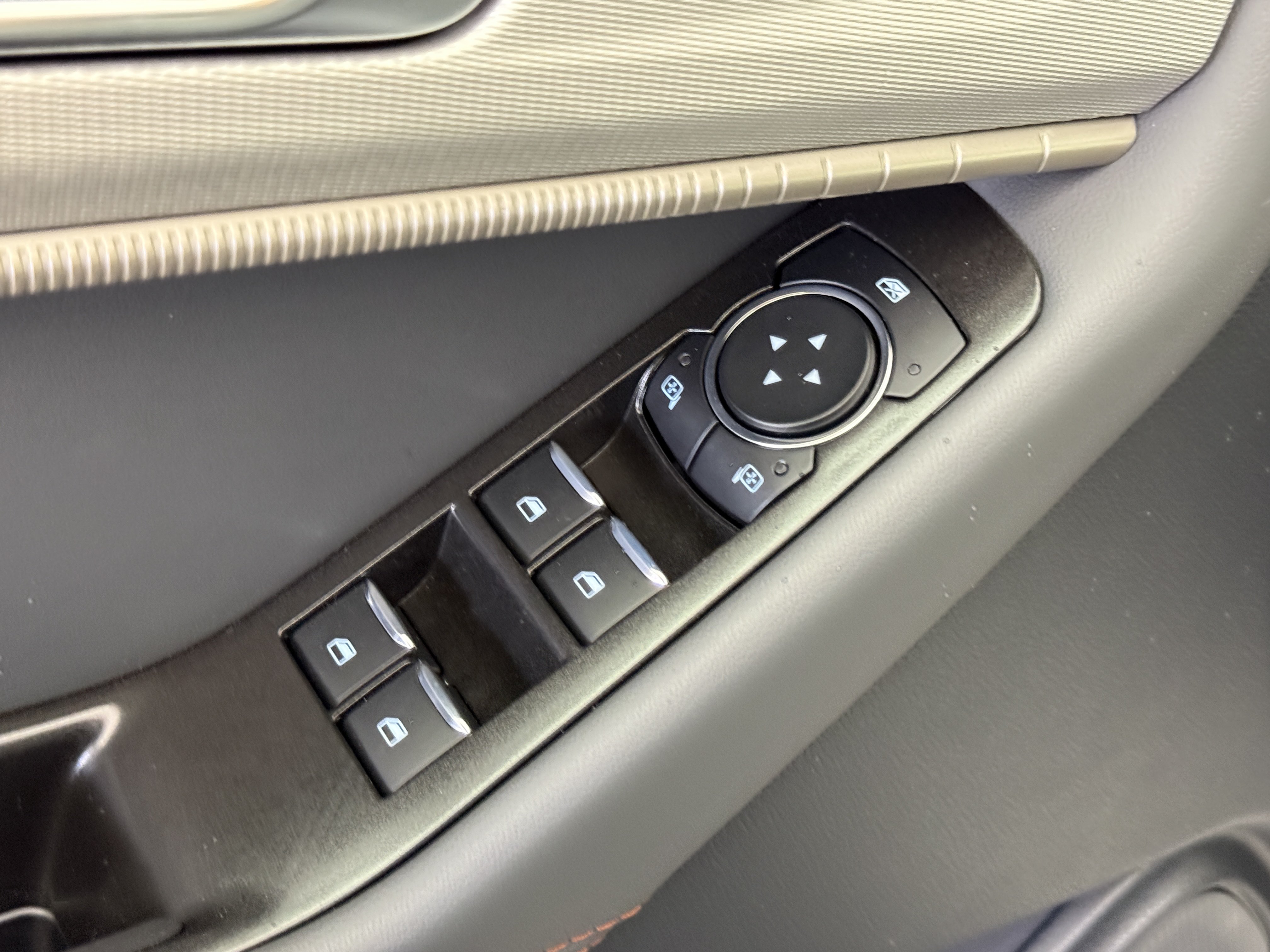 New 2026 Ford Explorer Active w/ Active Comfort Package RWD image 15
