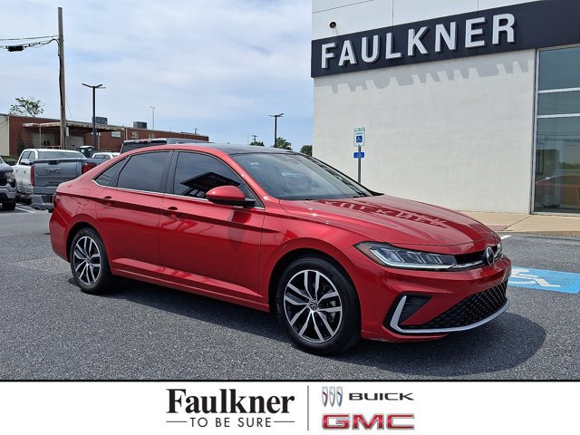 Used 2025 Volkswagen Jetta SE