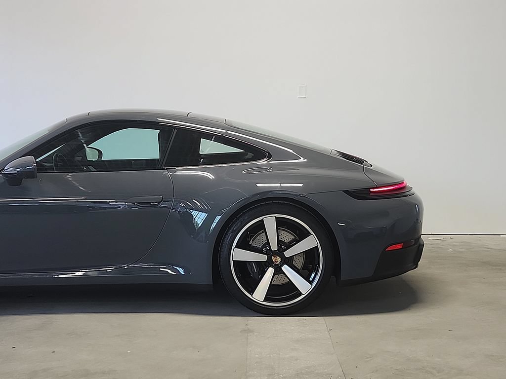 Certified 2025 Porsche 911 Carrera RWD image 7