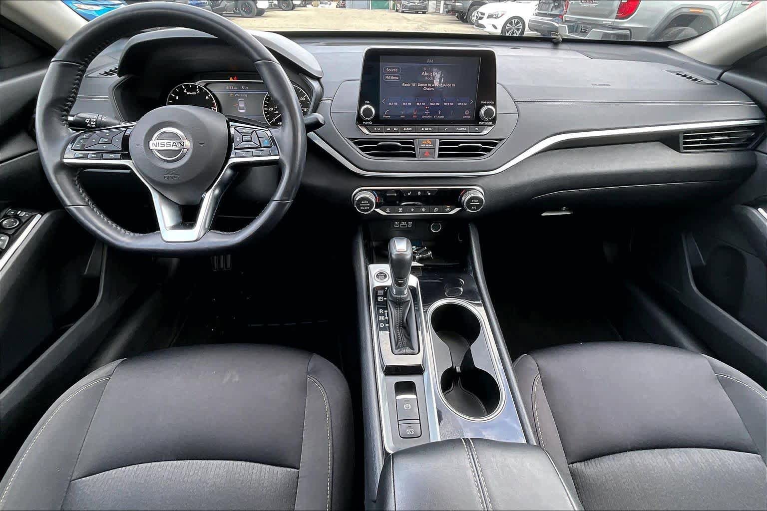 Used 2020 Nissan Altima 2.5 SV image 15