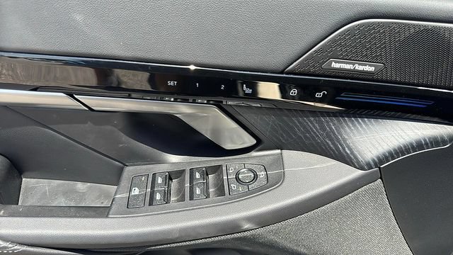 Certified 2025 BMW 530i xDrive w/ Premium Package AWD/4WD image 16