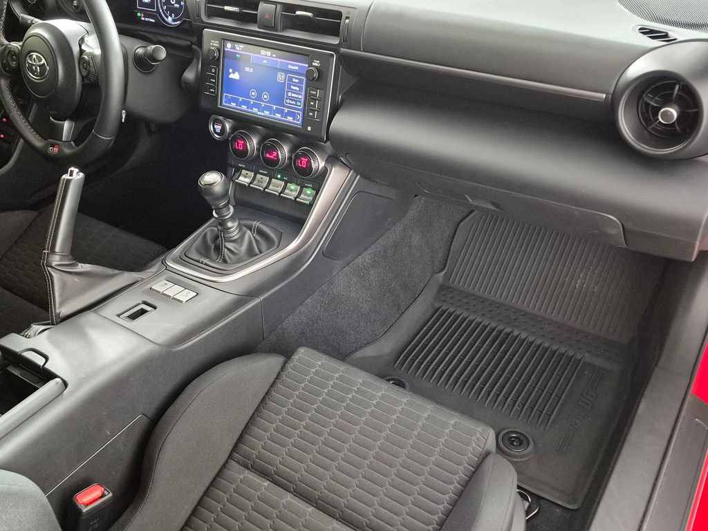 Used 2023 Toyota GR86 RWD image 25
