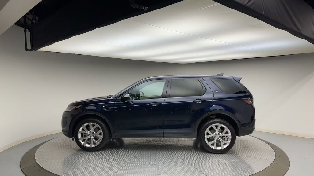 Used 2023 Land Rover Discovery Sport SE image 5