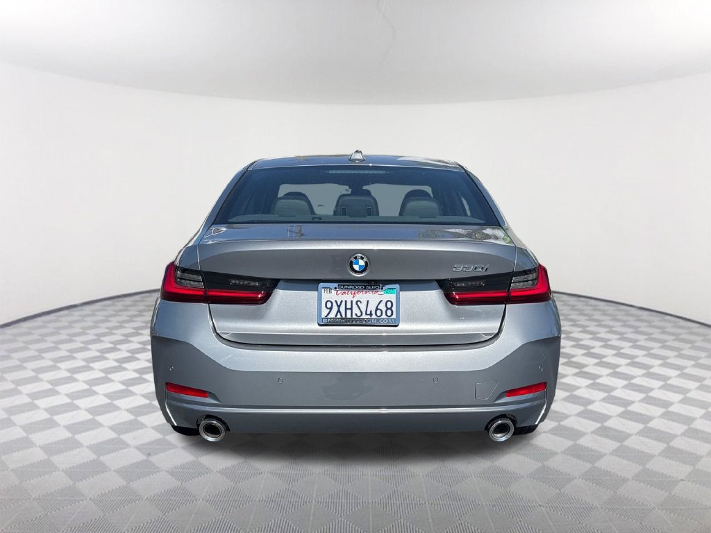 Used 2026 BMW 330i Sedan w/ Premium Package RWD image 5