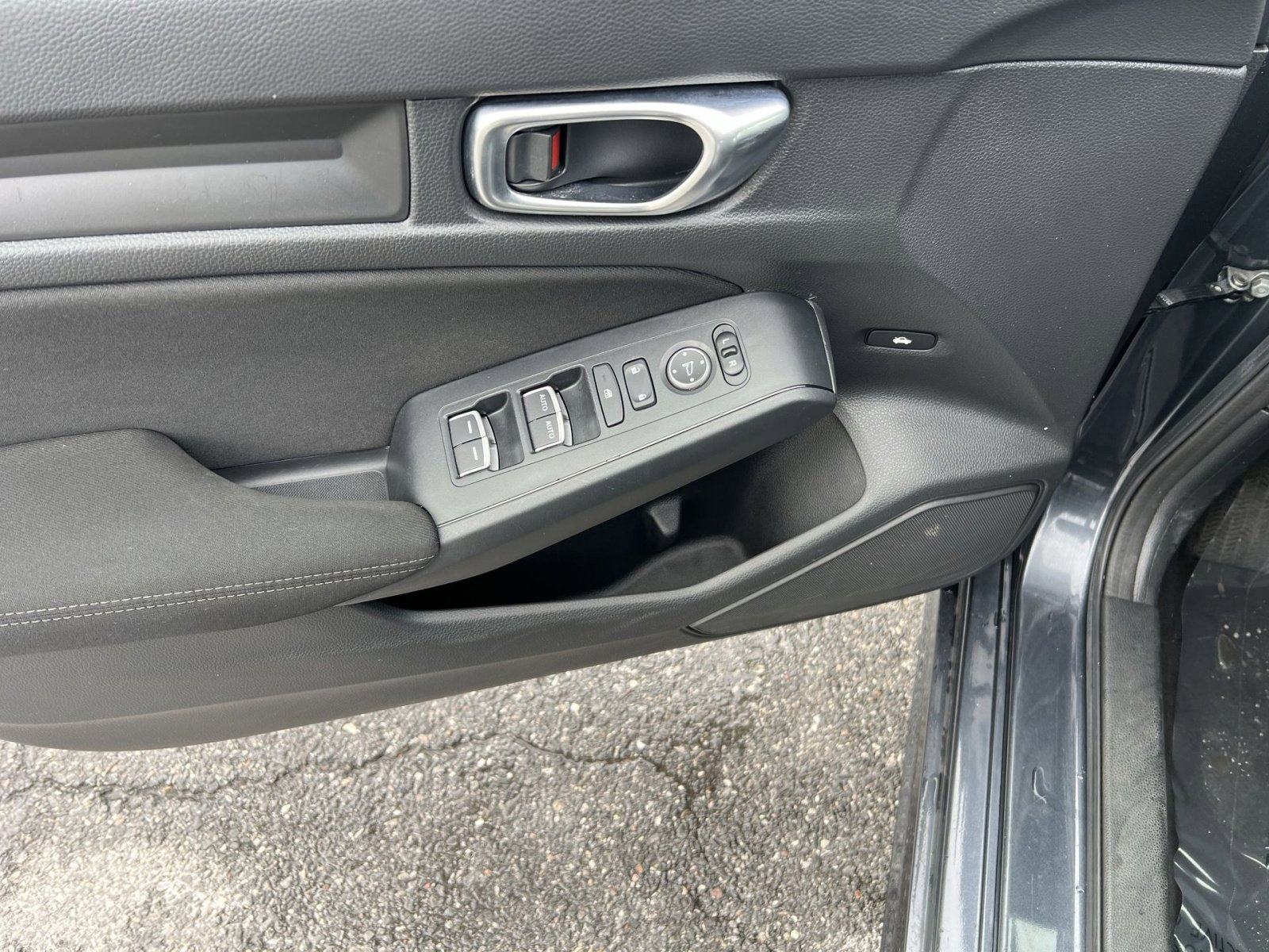 Used 2023 Honda Civic Sport image 14